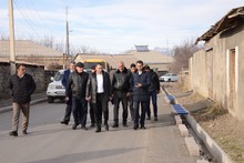 Գեղարքունիքի մարզպետ Կարեն Սարգսյանը մշտադիտարկում անցկացրեց Ակունք գյուղի 13-րդ փողոցի շինհրապարակում