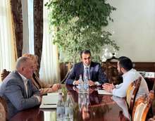 Գեղարքունիքի մարզպետ Կարեն Սարգսյանը ընդունեց Հայաստանում Կարմիր խաչի միջազգային կոմիտեի քաղաքական և գործառնական խորհրդական Ավետիք Փաշայանին