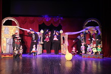 Թատերական երկամսյակի հերթական ներկայացումը բեմադրեցին Երևանի Խամաճիկների պետական թատրոնի դերասանները